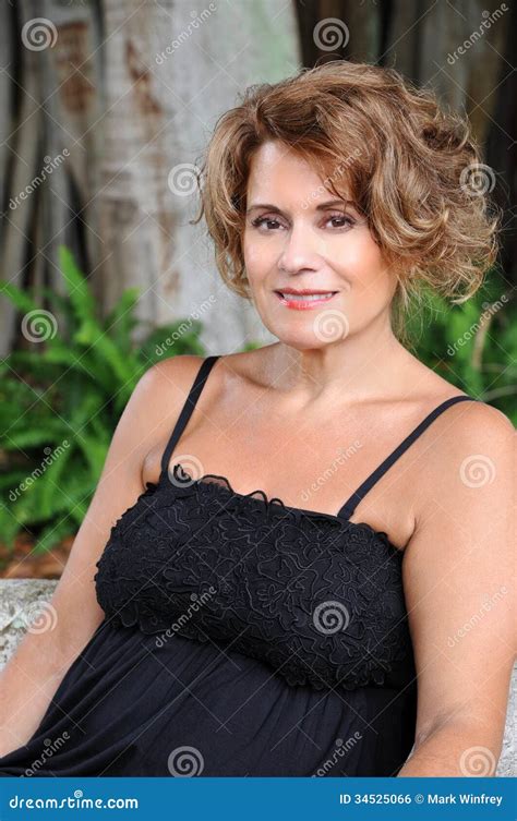 images of mature ladies|Free Older Beautiful Women Photos